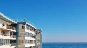 Piscina climatizada frente a Playa Lilenes - Image 5
