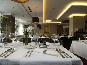 Mikado Hotel - Image 4