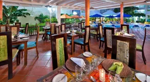 Blue Horizon Hotel - Image 4