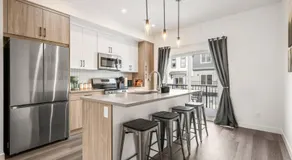 Modern 2BR Townhome Near Aspen Landing and WinSport - Image 5