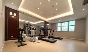 RICH HOTEL - Image 4