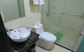 Fu Shi Chain Hotel - Image 2