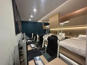 Whale Esports Hotel - Image 2