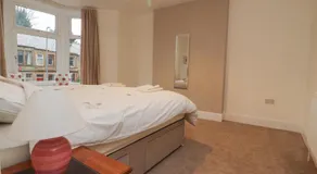 163 Manchester Road - Image 2