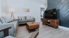 Luxe 2BR Oasis Patio & Laundry Soulard - Image 2