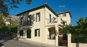 Cozy Attic Suite - Elia Apartments Chrisso - Image 4