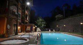 Slopeside Ski-In/Ski-Out ; HotTub ; 2 Room 2 Bath - Image 3