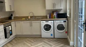 Roskeen Townhouse - Image 2
