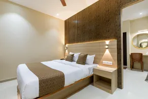 Hotel Metroplex Near BKC - Image 2