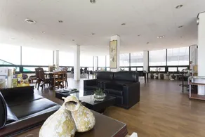 B House - Image 3