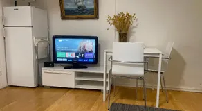 Nice Apartment with1 bedroom Separate living room with a sofa bed and a tiny kitchen a bathroom located in Nordstrand near by the Sea for 3 guests with a garden and grill with sea view just outside the apartment - Image 2