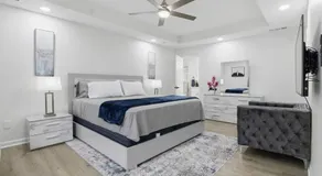 Brand New Modern Home 4BR-3BA Stylish Cozy - Image 2