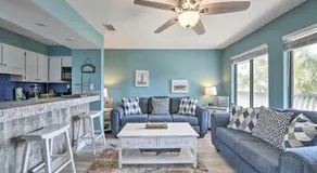 Panama City Condo w/ Balcony & Pool, Walk to Beach - Image 2