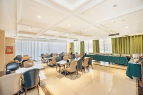 Vienna 3 Good Hotel (Luoyang National Peony Garden Branch) - Image 5