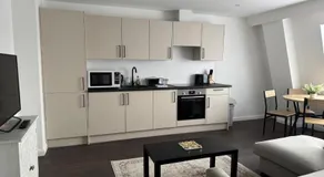 Contractor Accommodation Swindon Cheap Parking - Image 3