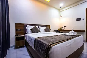 Lilium Hotels - Image 2