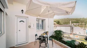 Olympia's Cozy Guesthouse - Image 4