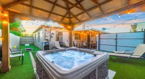 Mins from the UofA & Downtown 4BR 2BA Entire Home - Image 3