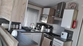 Beautiful 3-Bed Lodge in kent - Image 3