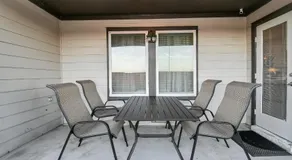 Exquisite 3 Bedroom Home in Katy - Image 5
