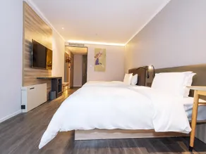 Hanting Premium Hotel Chengdu Chunxi Taikoo Li New Store - Image 4