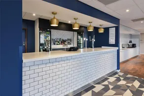 Travelodge Woking Central - Image 5