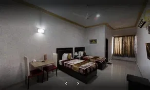 Hotel Tulip Inn - Image 3