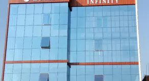 Hotel Infinity - Image 3