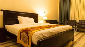 AVISHA TOWN HOTEL - Image 2