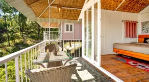 Paradise Hotel - Image 5