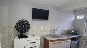 Quarto Aconchegante Completo Wi-Fi TV Microondas Cafeteira Entrada Privativa - Image 4