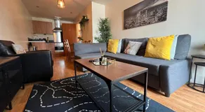 Modern Arcadian Centre Apartment 2 Bed / Balcony - Image 3