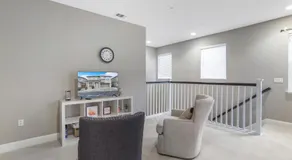Placid Vibe Spacious 7-BR with Free Parking - Image 4