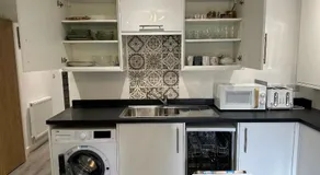 Brand new Modern 1 bedroom bungalow with front & back gardens Central Headington - Image 3