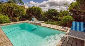 Modern double story beach house - Image 5