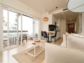 Cozy Garden Apartment by Sea - Image 2