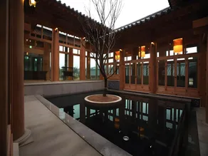 Ragung Hotel - Image 2