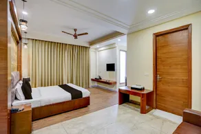 Townhouse Sector 47 Near Medanta - Image 5