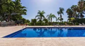 Beachfront Luxury Living Limassol - Image 4