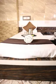 HOTEL P R Palace - Image 1