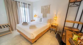 Niso Skiathos - Image 2