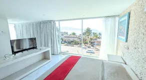We Hotel Acapulco - Image 3