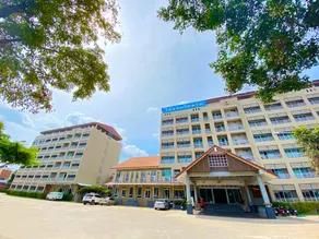 Maihom Resort Hotel - Image 1