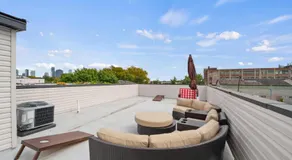 Skyline Serenity Luxe NYC Retreat - Image 4