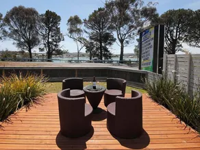 Georges Bay Apartments - Image 4
