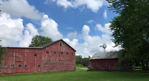 The FarmHouse Inn Guest House - Image 5