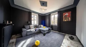 Le Salon Privé - Cinéma, Billard, Parking & Billiard - Image 2