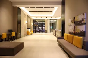 Home Inn Plus Danzhou Summer Plaza Bus Terminal - Image 2