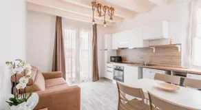 Lido Blu - Beachfront Suites & Apartments - Image 4