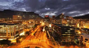 Adderley, City Centre pad - KING BED - 62sqm - Pool-parking-WiFi60Mbps-CTICC - Image 4